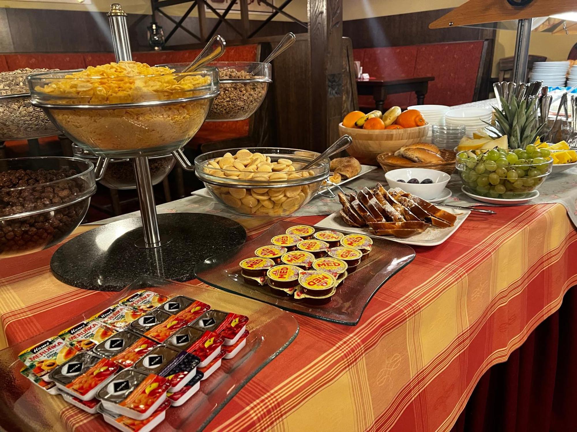Alpsky Hotel Špindlerŭv Mlýn Екстериор снимка