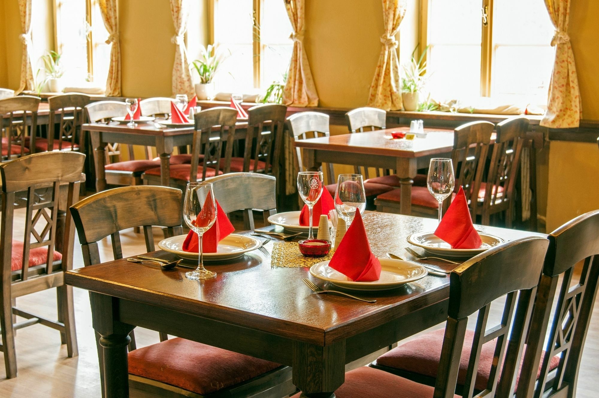 Alpsky Hotel Špindlerŭv Mlýn Екстериор снимка