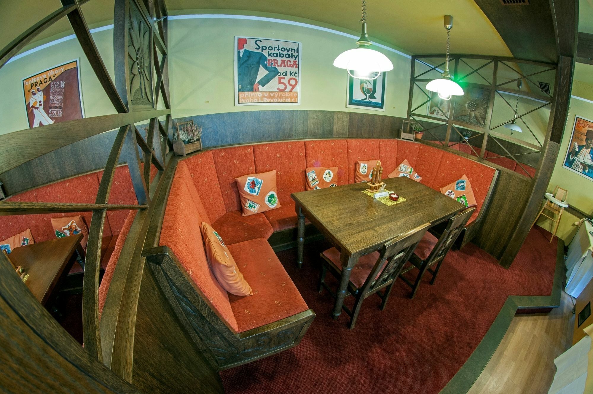 Alpsky Hotel Špindlerŭv Mlýn Екстериор снимка